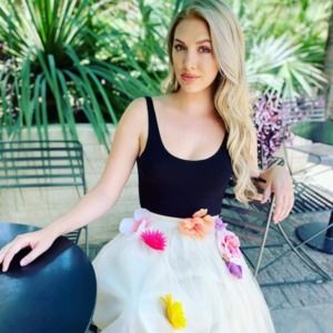 Meet your Posher, Ayla